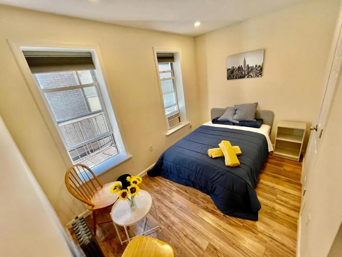 2 Bedrooms Apartament 1 Block From Manhattan New York Apartman