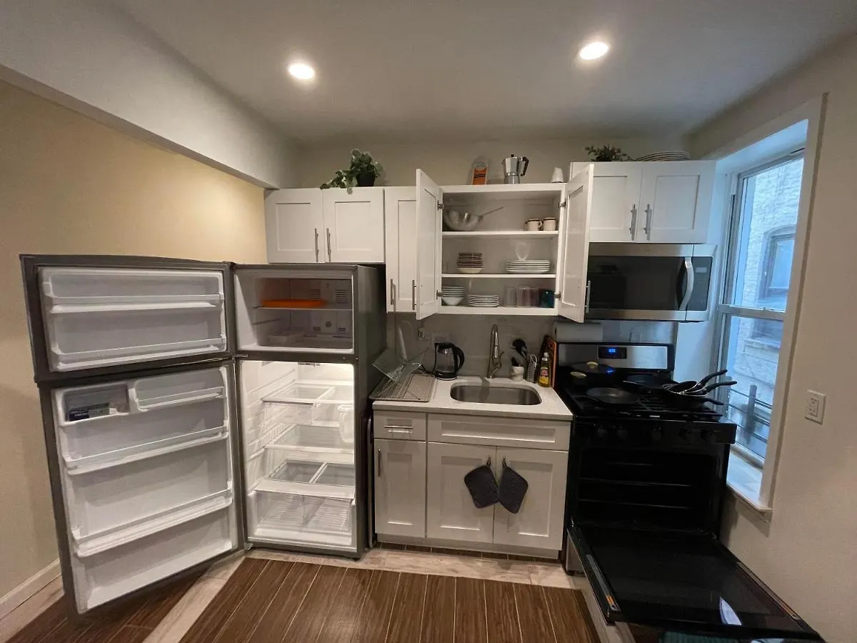 2 Bedrooms Apartament 1 Block From Manhattan New York 0*,  Amerikai Egyesült Államok